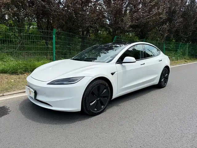 Tesla Model 3 2026