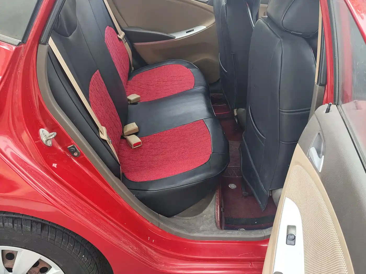 Hyundai Verna 2010 Sedan 1.4L Automatic Fashion GT фото 11