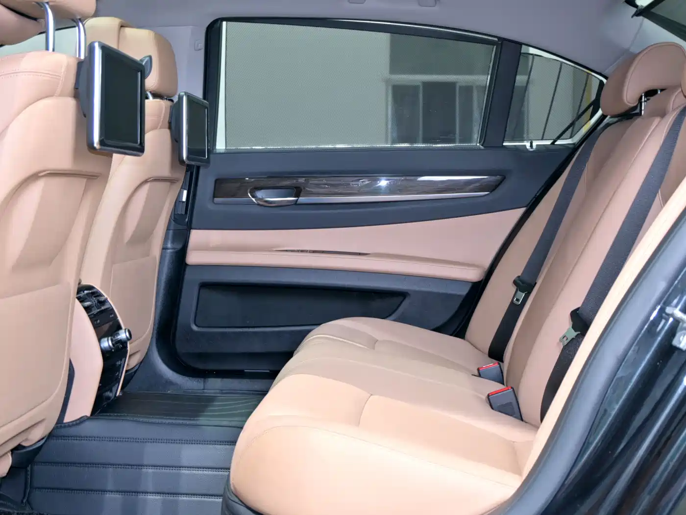 BMW 7 Series 2013 Model 730Li Leading фото 11