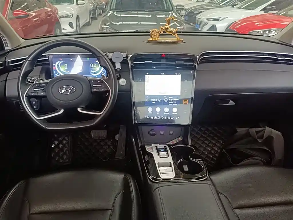 Hyundai Tucson 2023 Tucson L 1.5T Automatic 2WD LUX Premium Edition фото 9