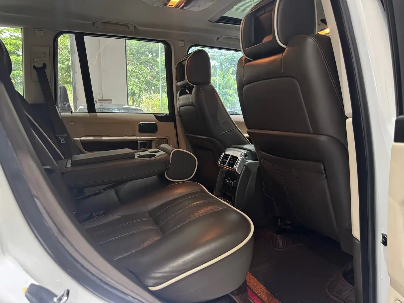 Land Rover Range Rover 2011 5.0 SC V8 фото 20