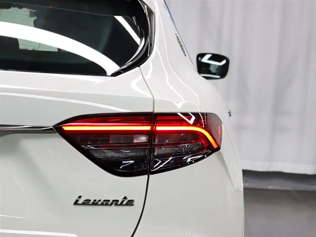 Maserati Levante 2024 2.0T GT Ultima фото 19