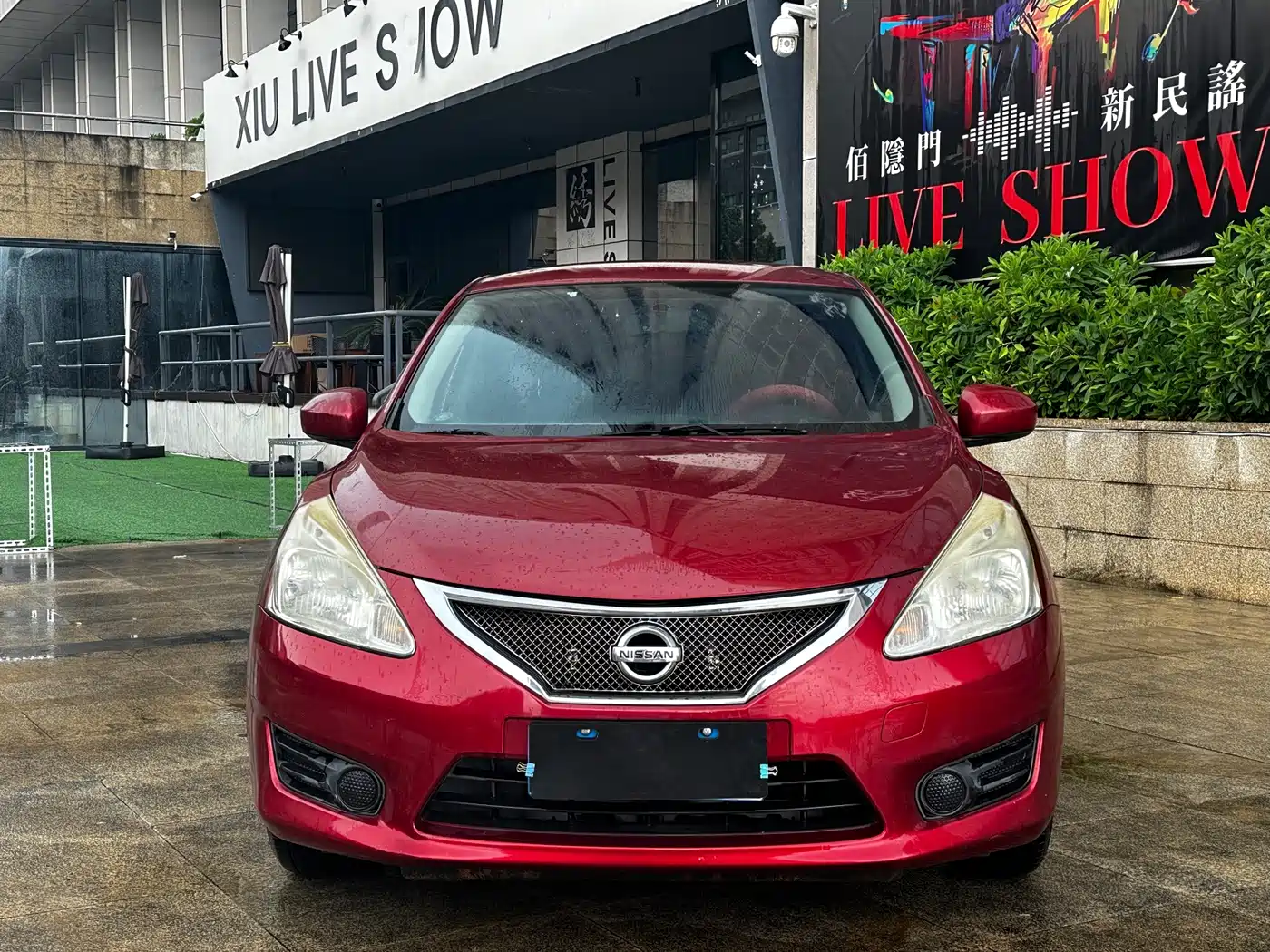 Фото 2 - Nissan Tiida