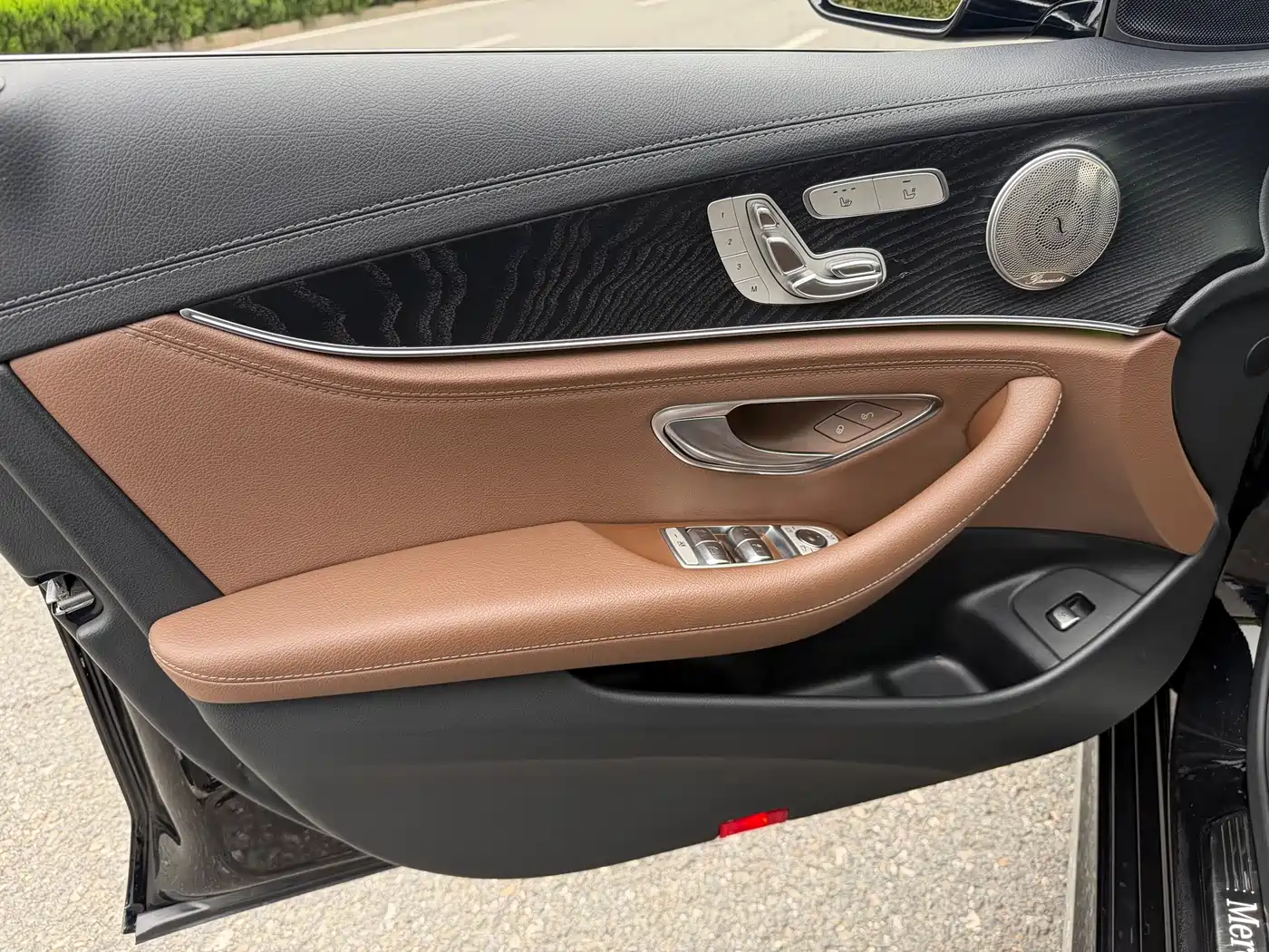 Mercedes-Benz E-Class 2019 E 300 L Sport Luxury фото 8