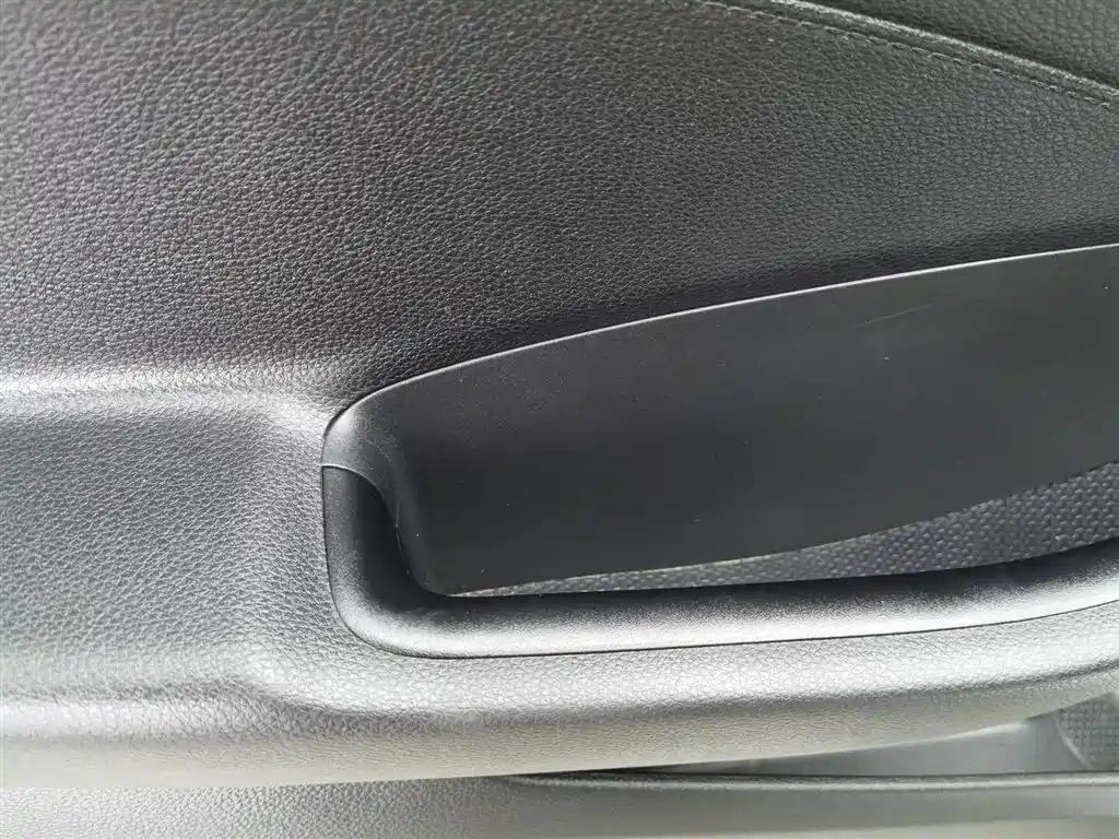 Hyundai Verna 2017 1.4L Manual Renewal Edition China VI фото 9
