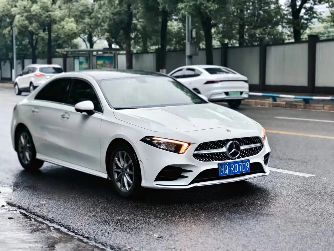 Mercedes-Benz A-Class 2021 A 200 L Sport Sedan Fashion Edition фото 3