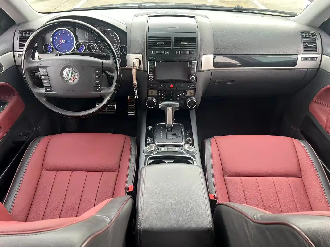 Volkswagen Touareg 2008 6.0 W12 Top Model фото 9