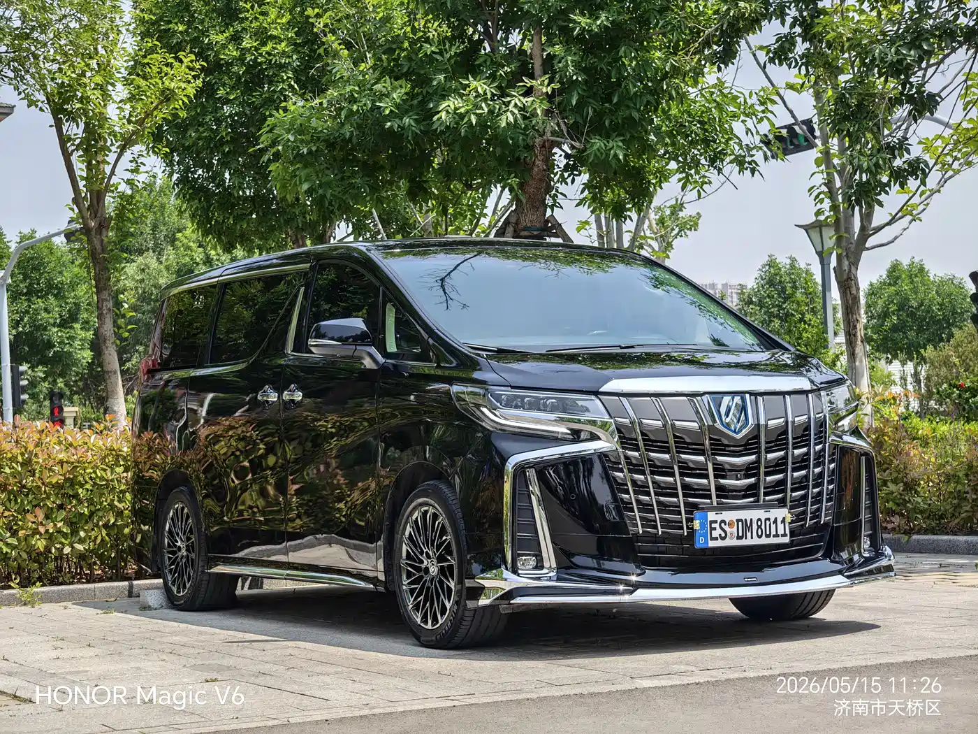 Toyota Vellfire 2021 Crown Hybrid 2.5L HV Premium Edition фото 3