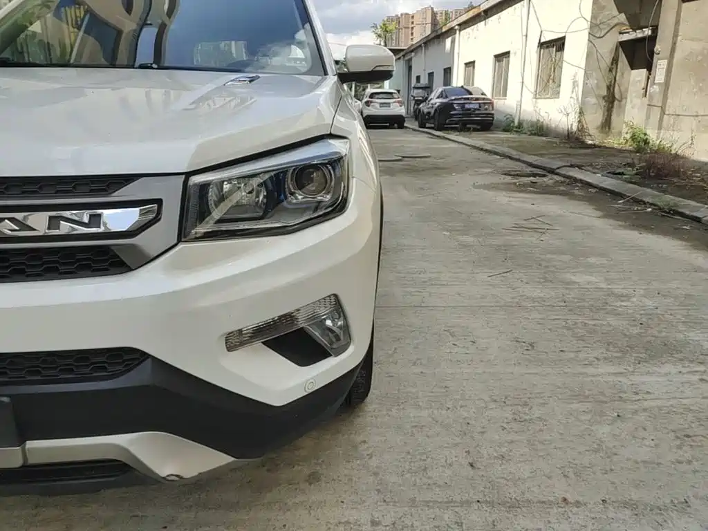 Фото 24 - Changan CS75