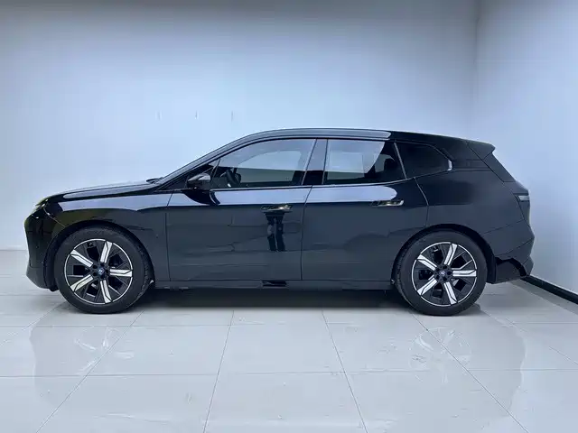 BMW iX 2022 xDrive40 фото 4