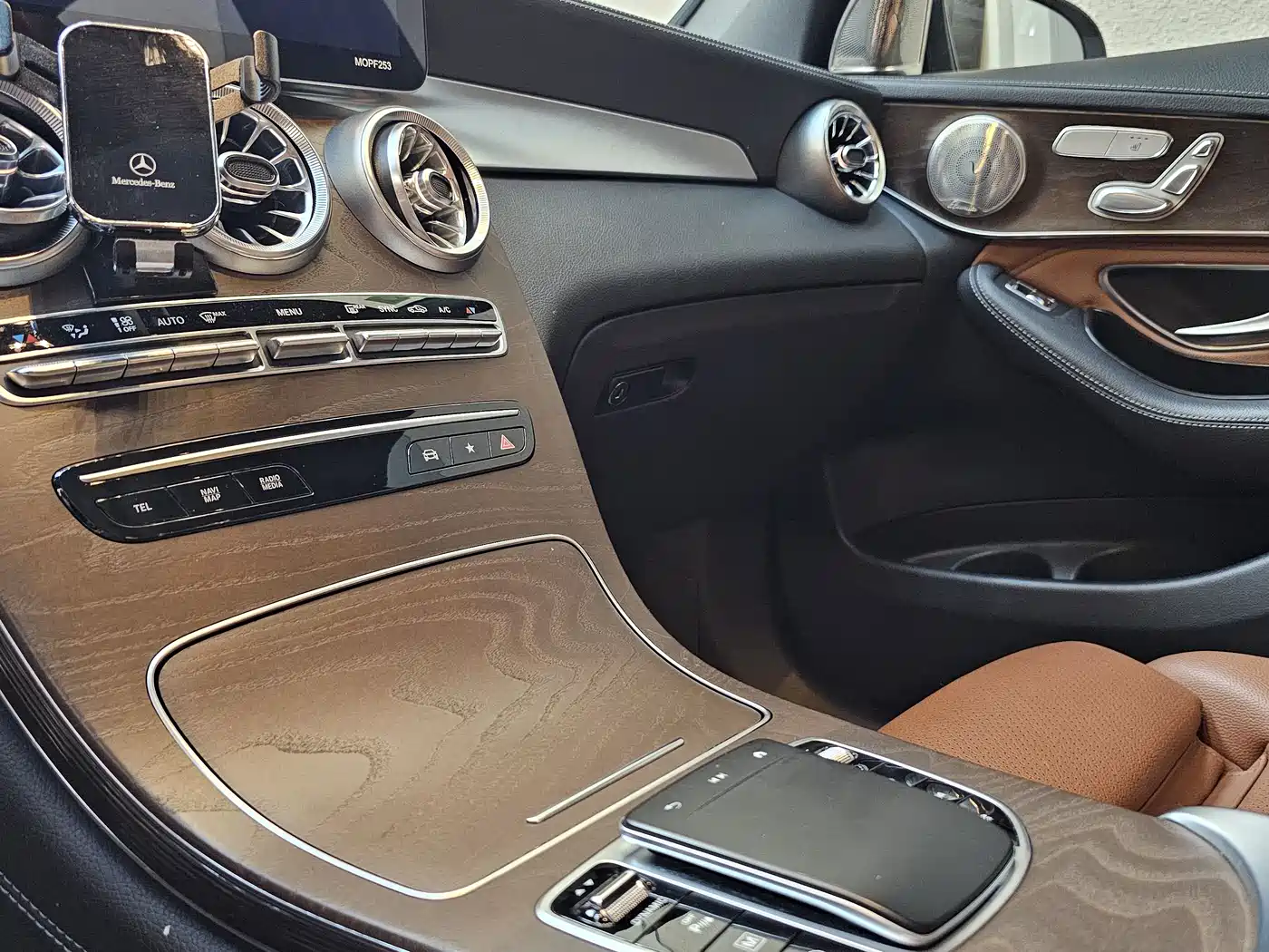 Mercedes-Benz GLC 2020 GLC 260 L 4MATIC Luxury фото 7