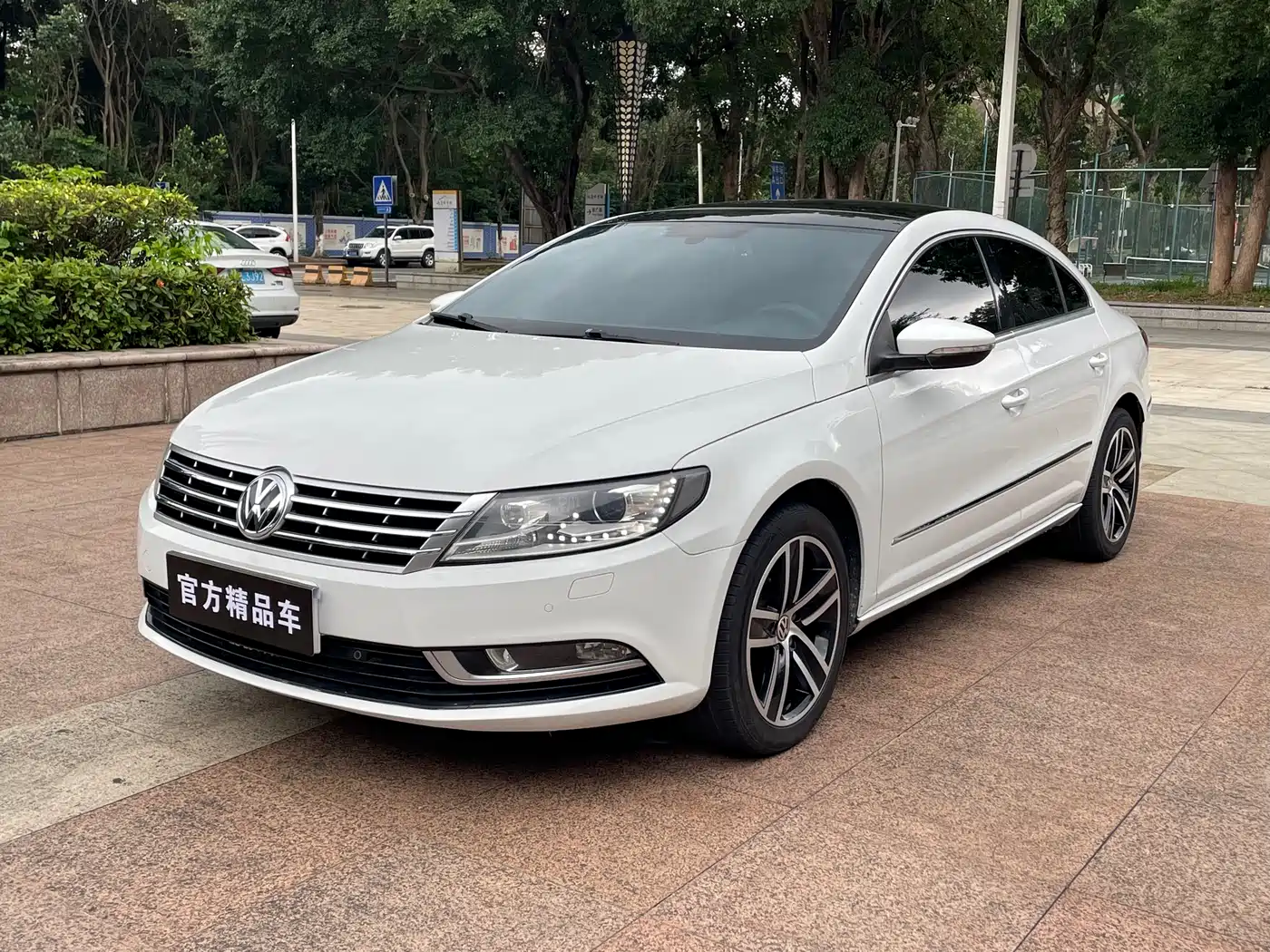 Volkswagen FAW-Volkswagen CC 2016 Model 1.8TSI Premium фото 2