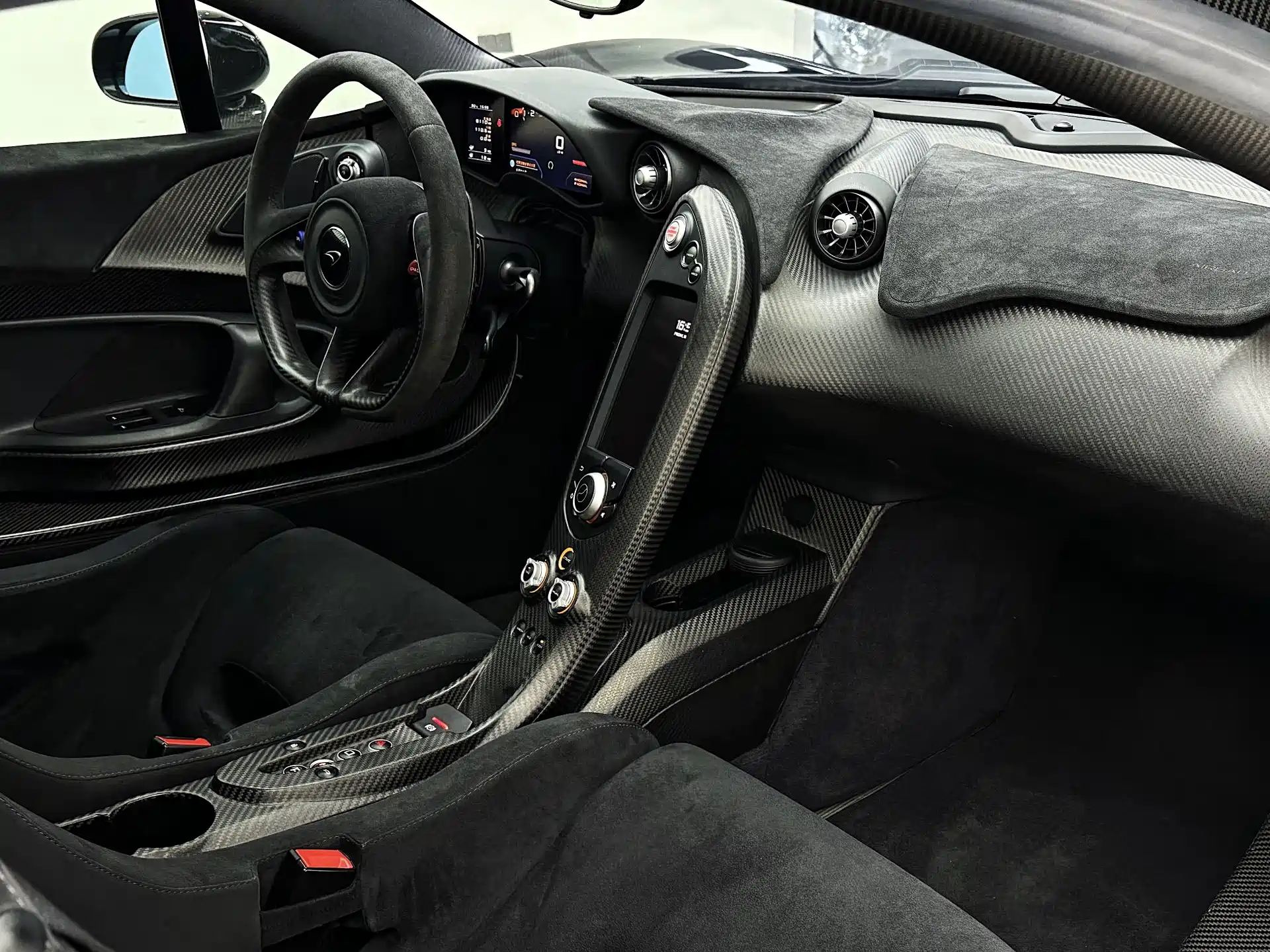 Photo 32 - McLaren P1