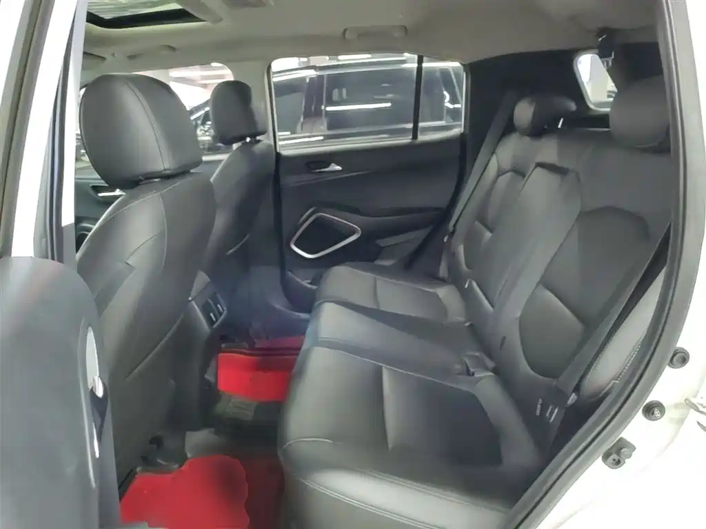 Hyundai Beijing Hyundai ix35 2018 2.0L Automatic 2WD Zhiyong·Enjoyment Edition фото 17