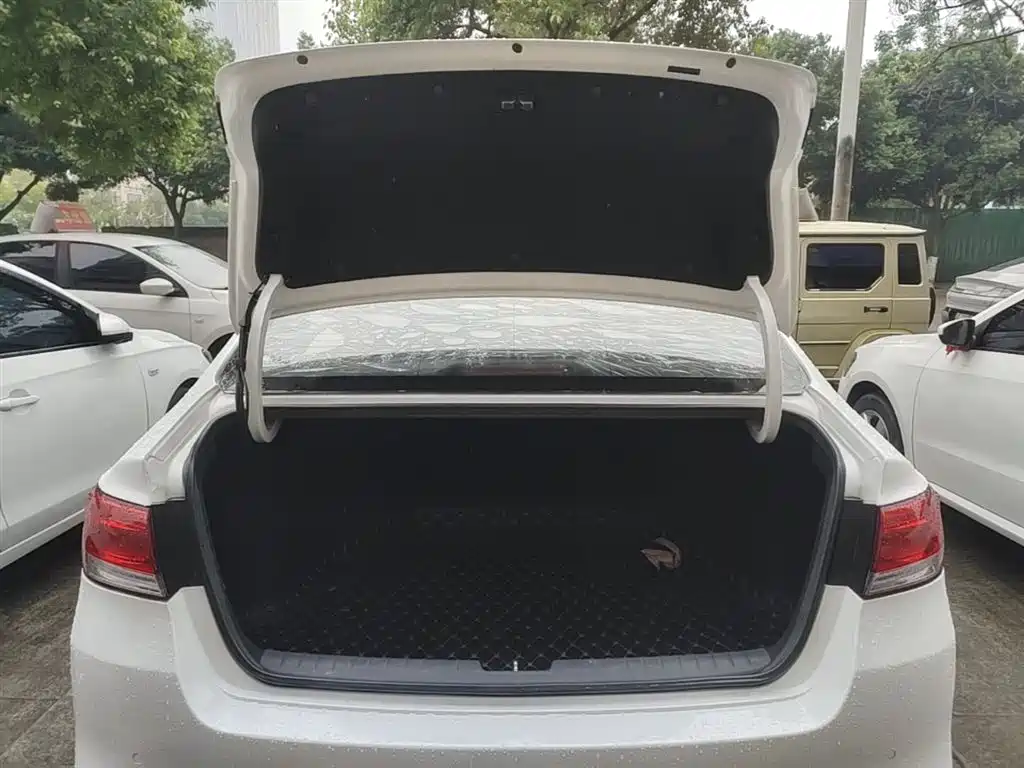 Kia K4 2014 1.8L Automatic GLS фото 19