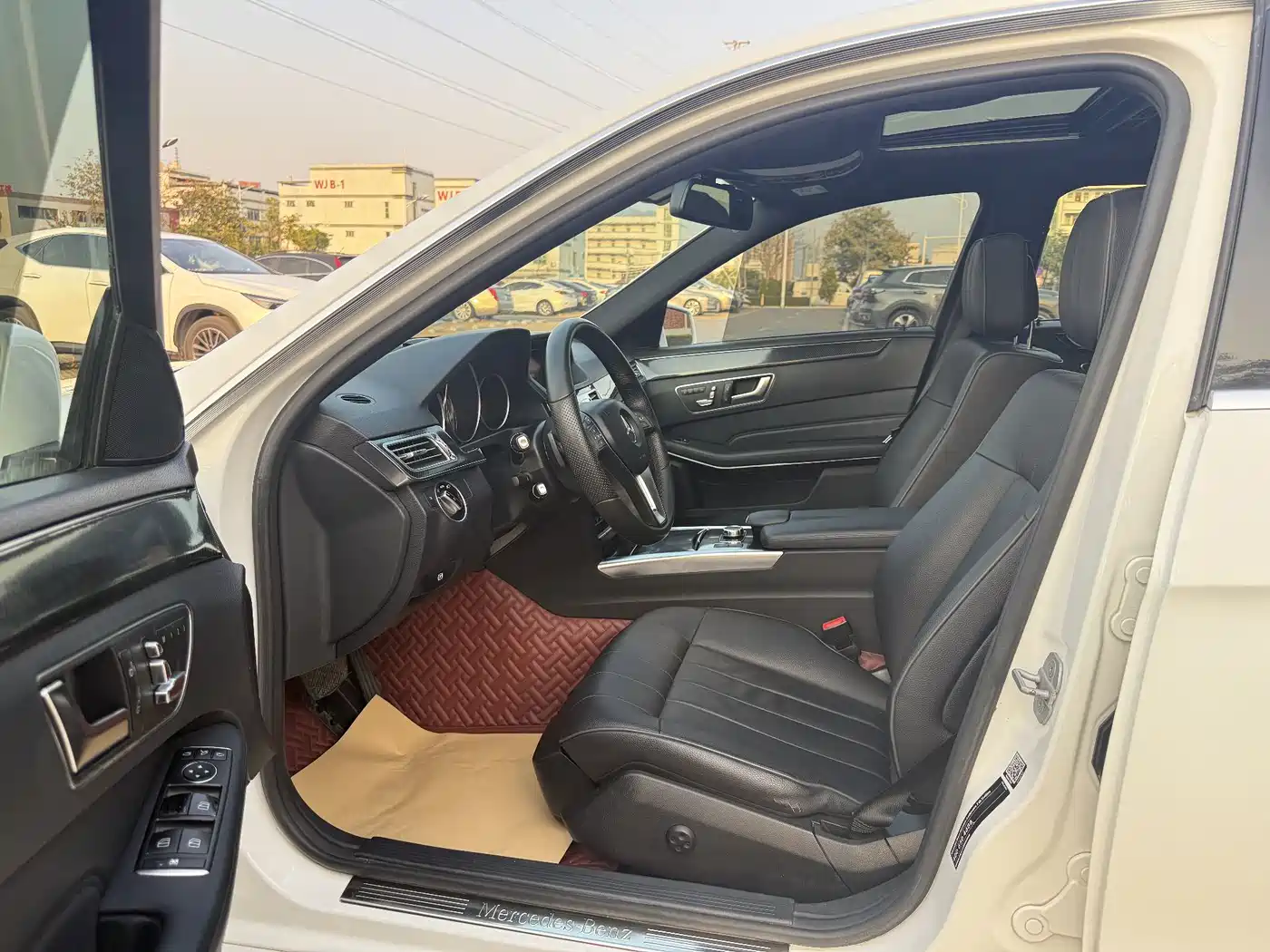 Mercedes-Benz E-Class 2015 E 260 L Sport фото 10