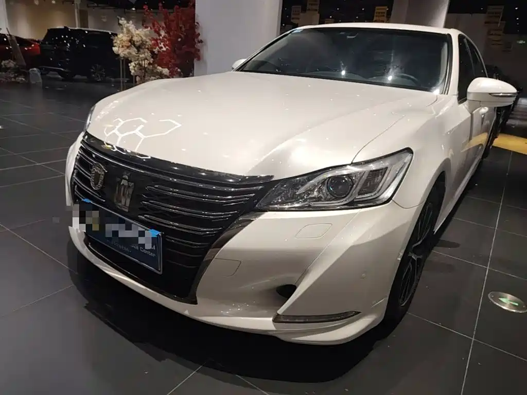 Toyota Crown 2018 2.0T Fashion Edition