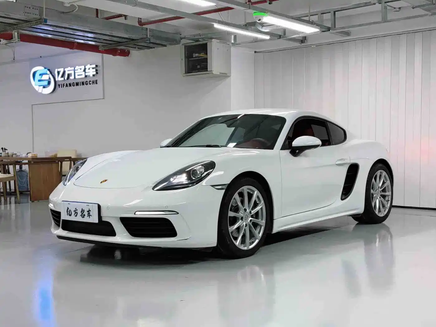 Porsche 718 2018 Cayman 2.0T
