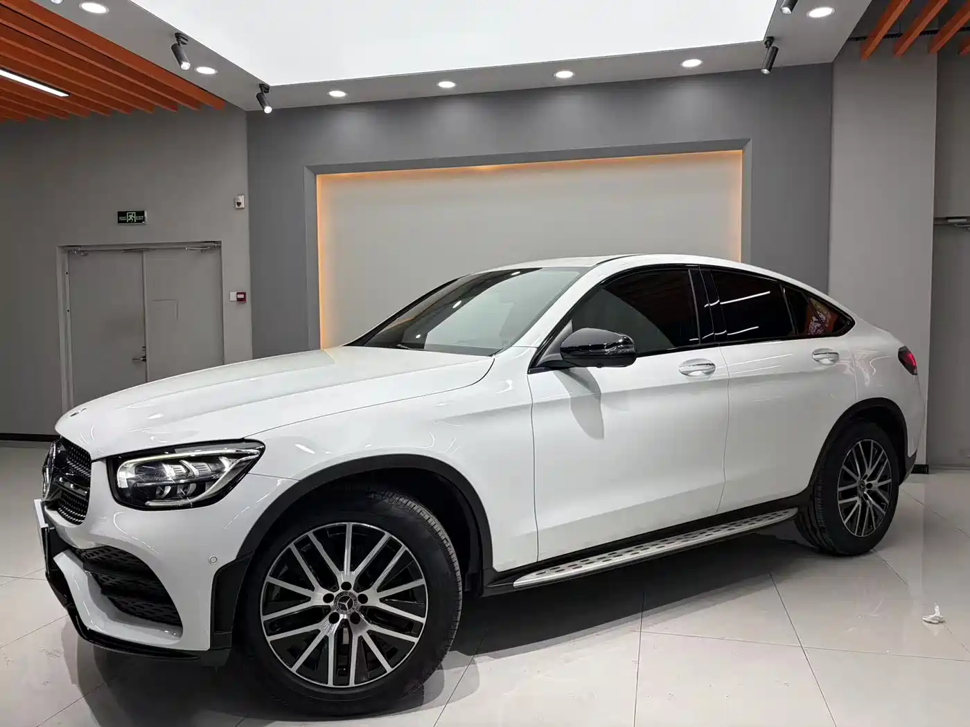 Mercedes-Benz GLC Coupe 2021 GLC 300 4MATIC Coupe SUV