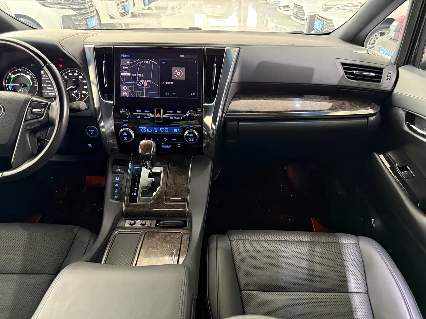 Toyota Alphard 2021 Hybrid 2.5L Premium фото 16