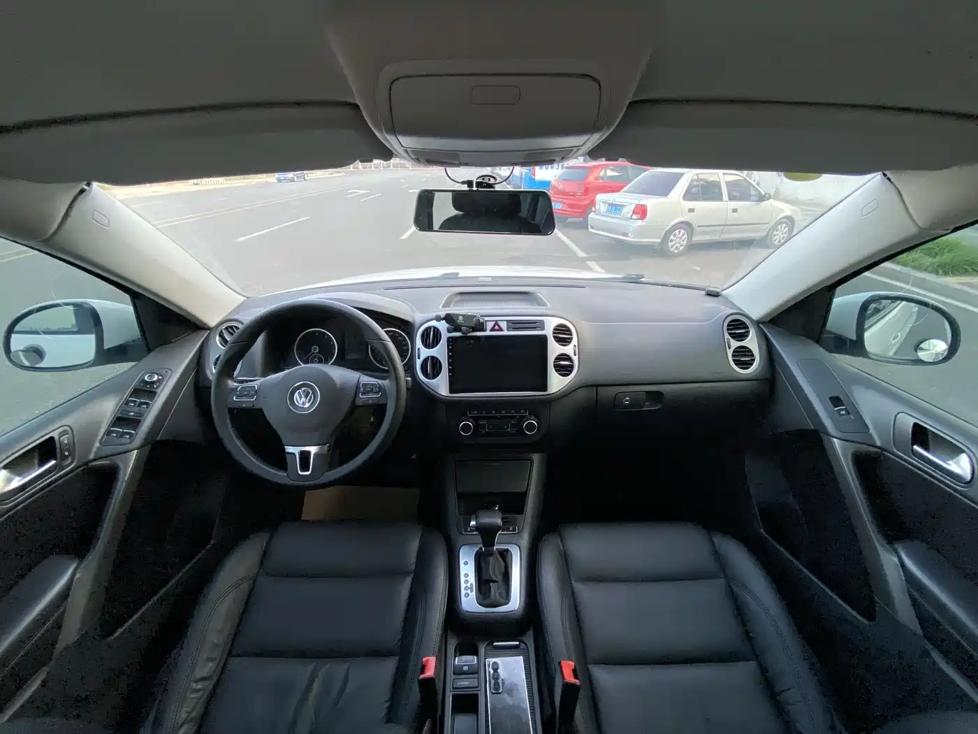 Volkswagen Tiguan 2010 1.8TSI Automatic 2WD Trend фото 7