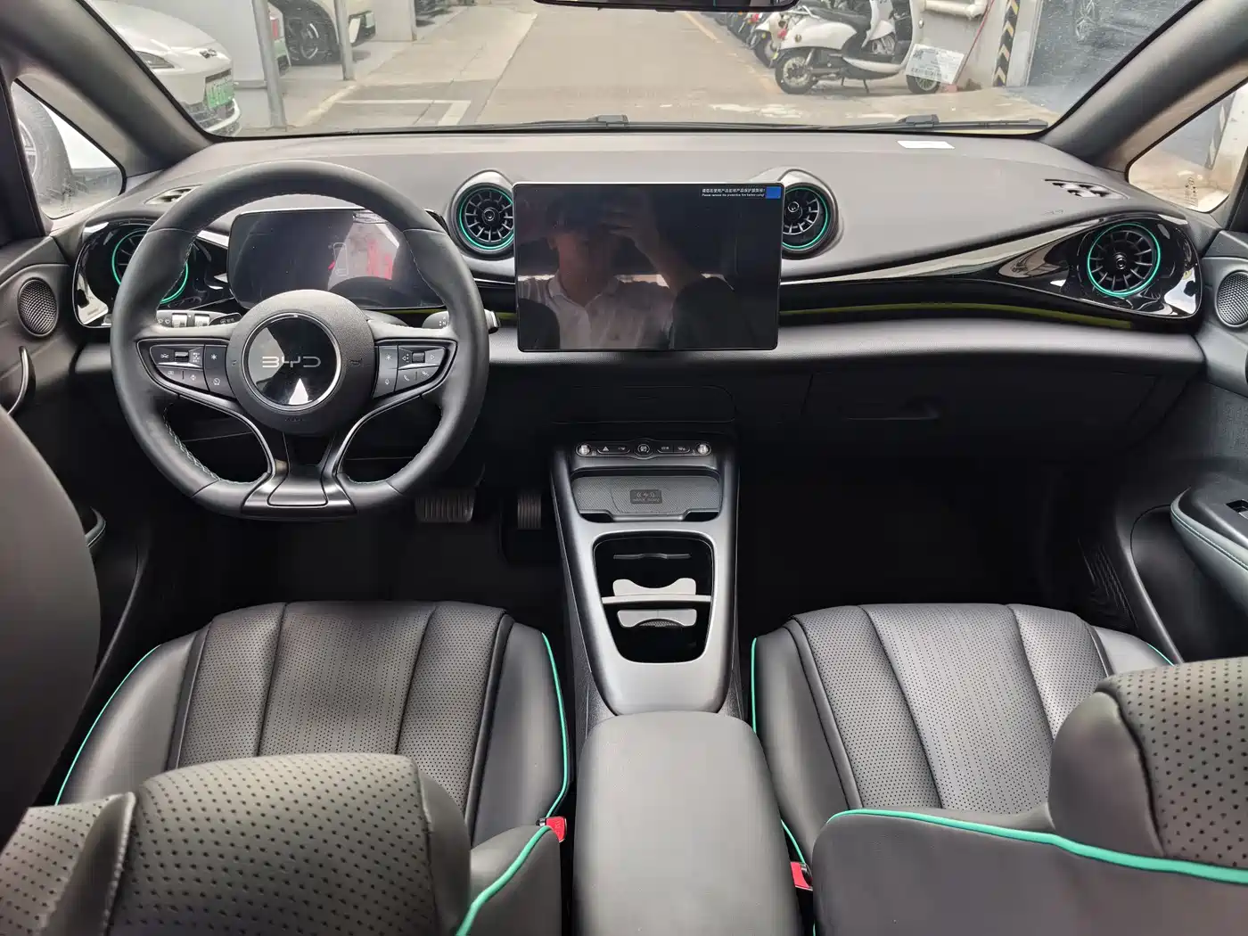 BYD Dolphin 2025 Smart Drive Edition 410km Fashion Version фото 13