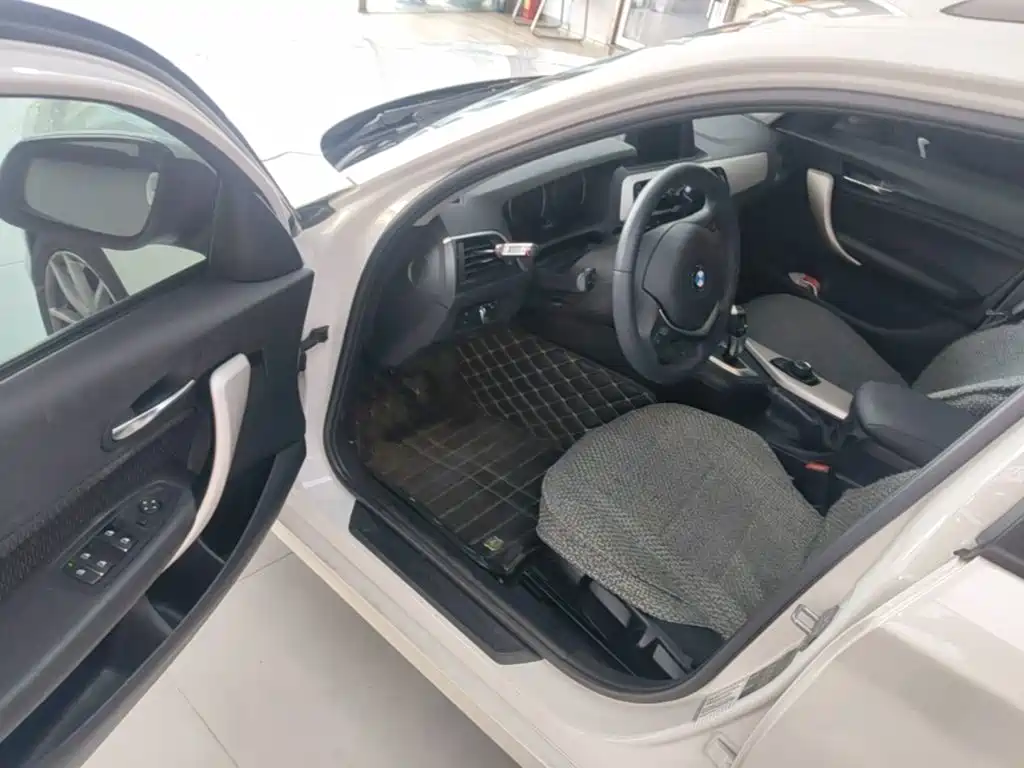 BMW 1 Series (Import) 2019 2018 118i Leading