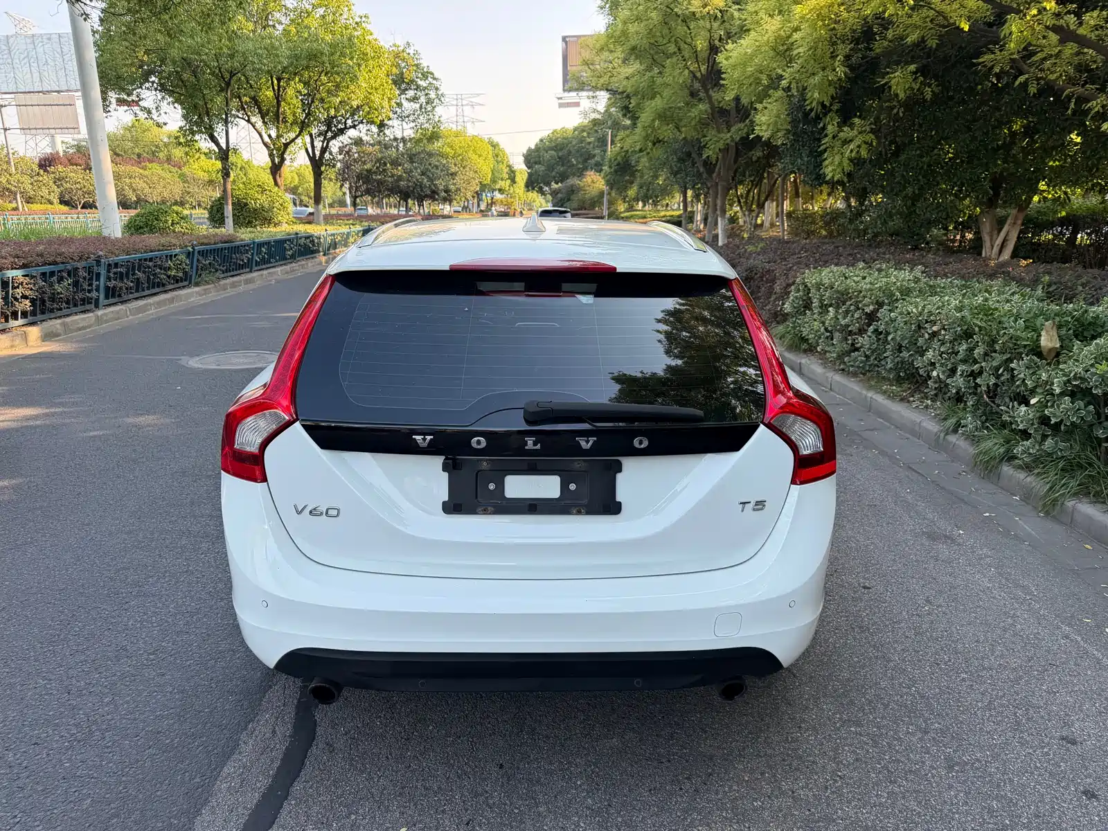 Фото 7 - Volvo V60