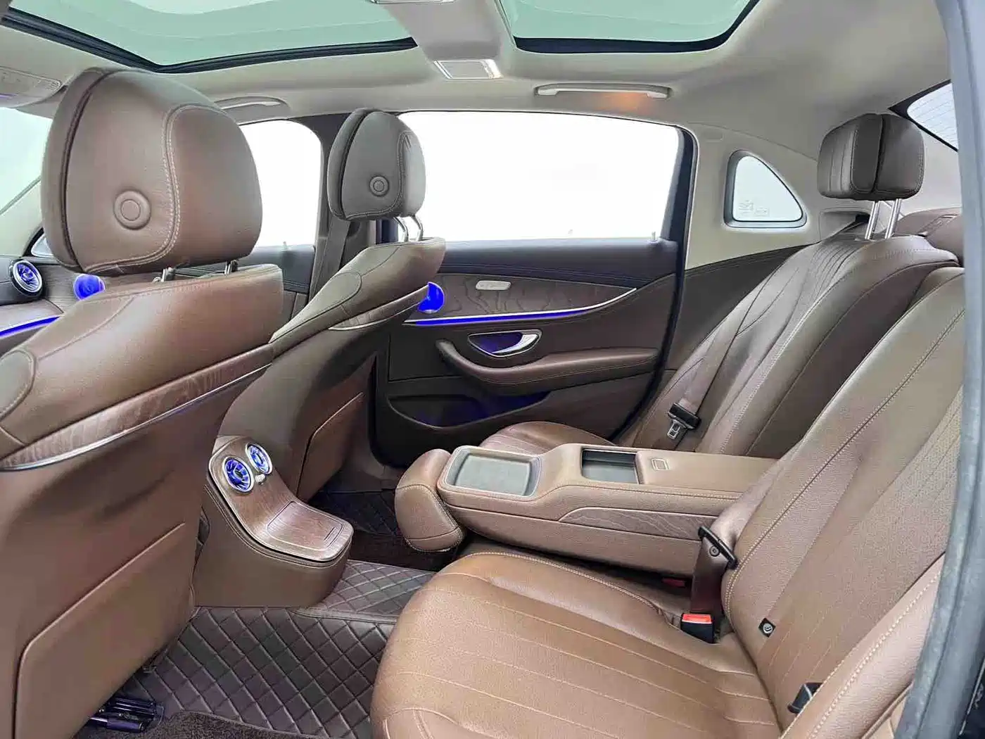 Mercedes-Benz E-Class 2021 Facelift E 260 L фото 10