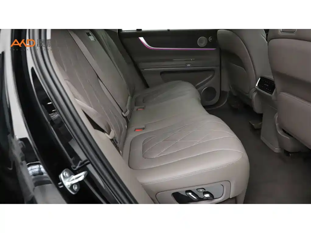 AITO Wenjie AITO M9 2024 Model Extended Range Ultra Edition 52kWh 5-Seater фото 8