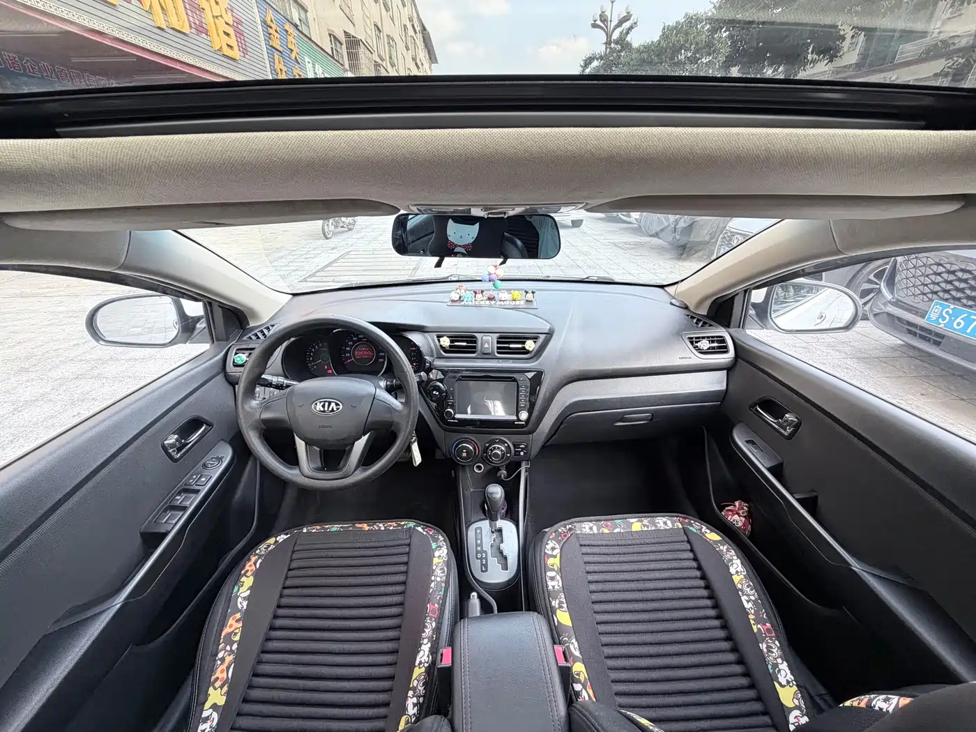 Kia K2 2012 Sedan 1.4L AT Premium ECO Commemorative Edition фото 10