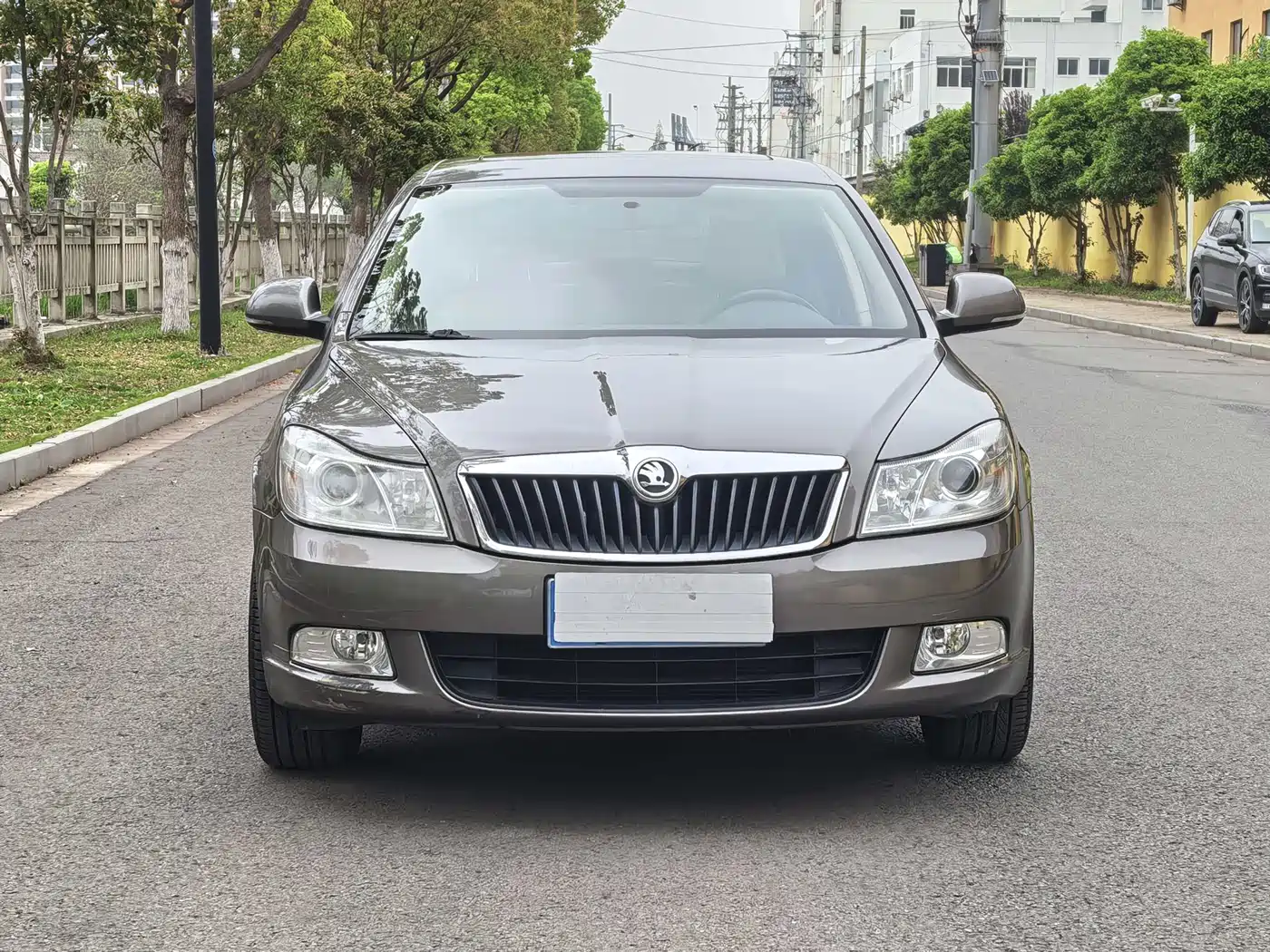 Škoda Octavia 2015 Classic 1.6L Automatic Elite Edition фото 3