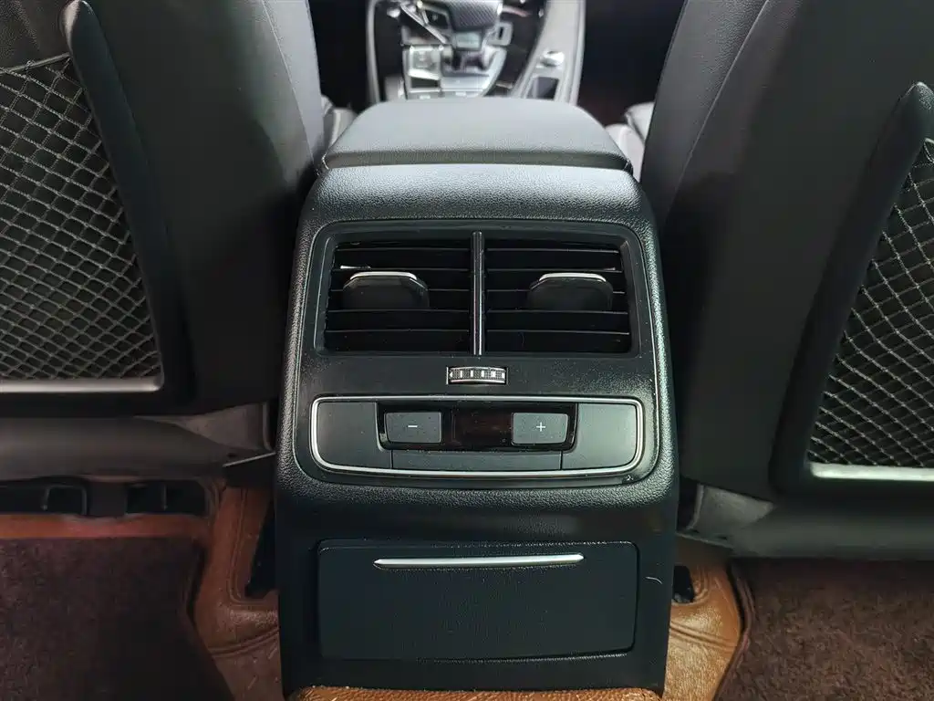 Audi A4L 2024 40 TFSI Luxury Dynamic фото 10