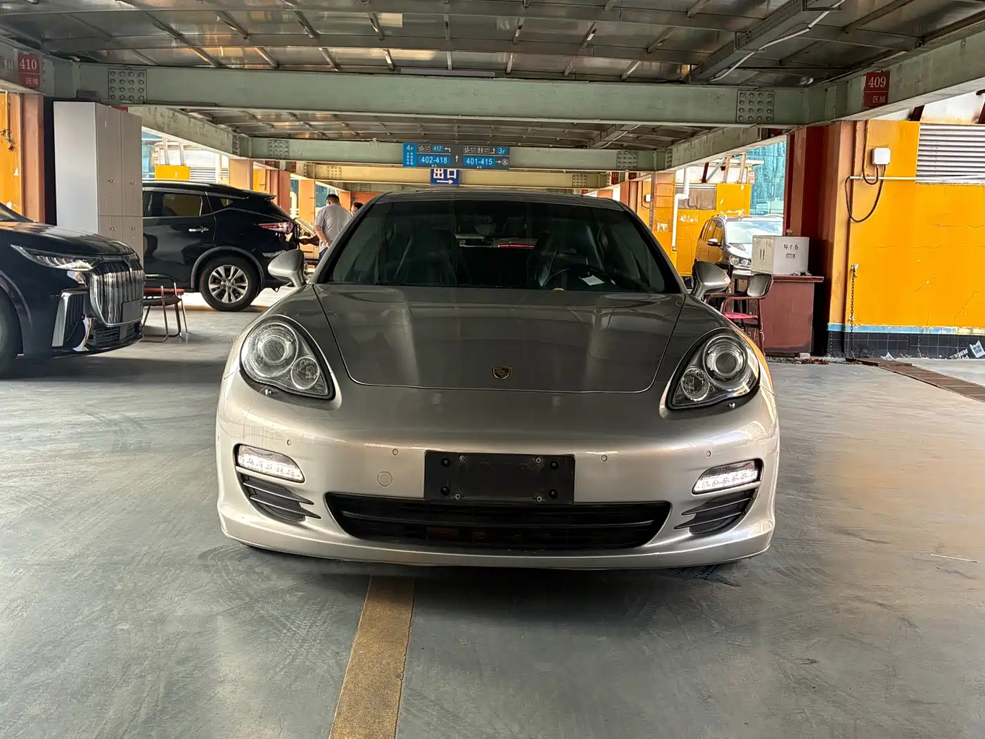 Фото 2 - Porsche Panamera