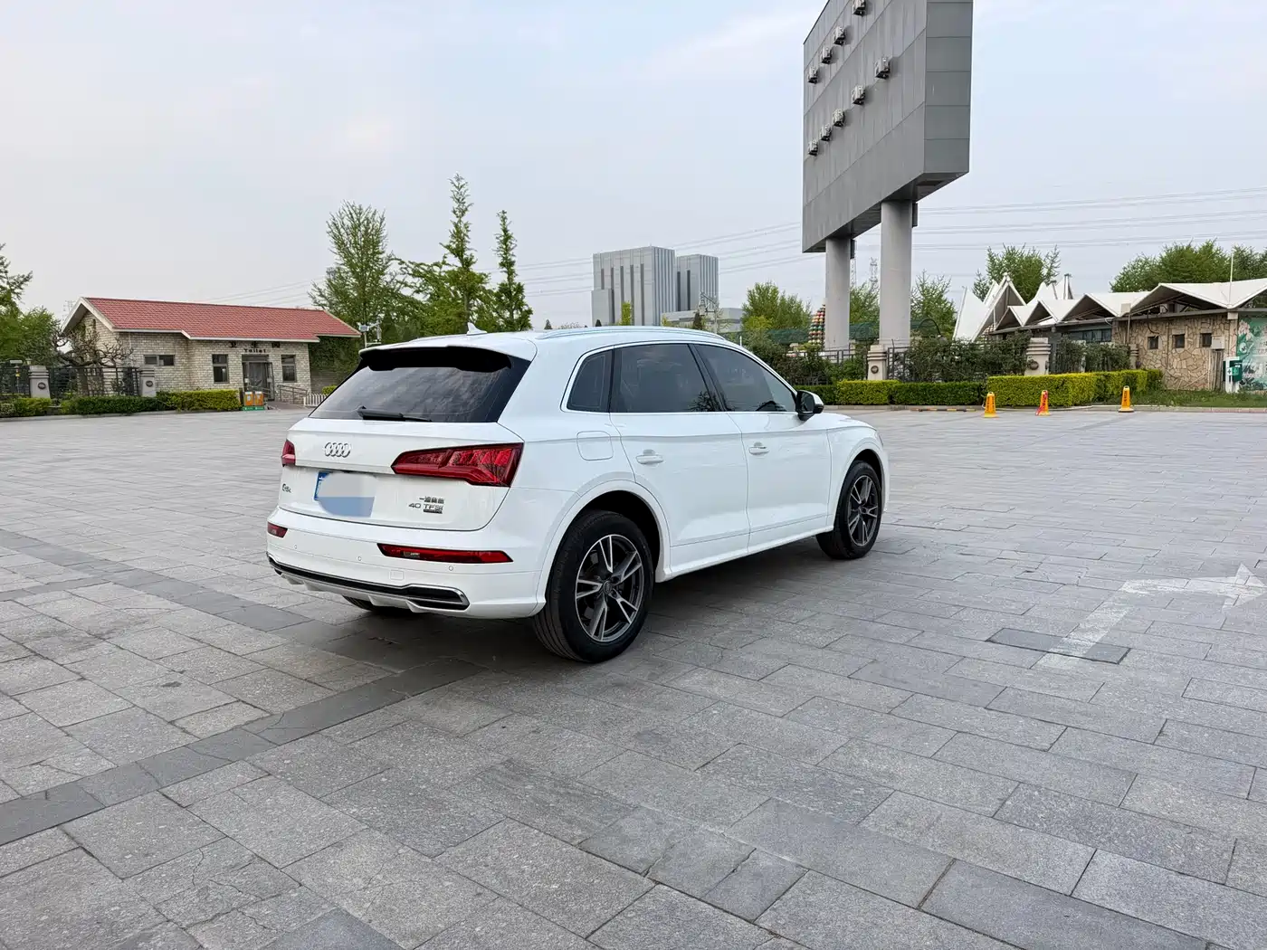 Audi Q5L 2020 Facelift 40 TFSI Honor Fashion фото 6