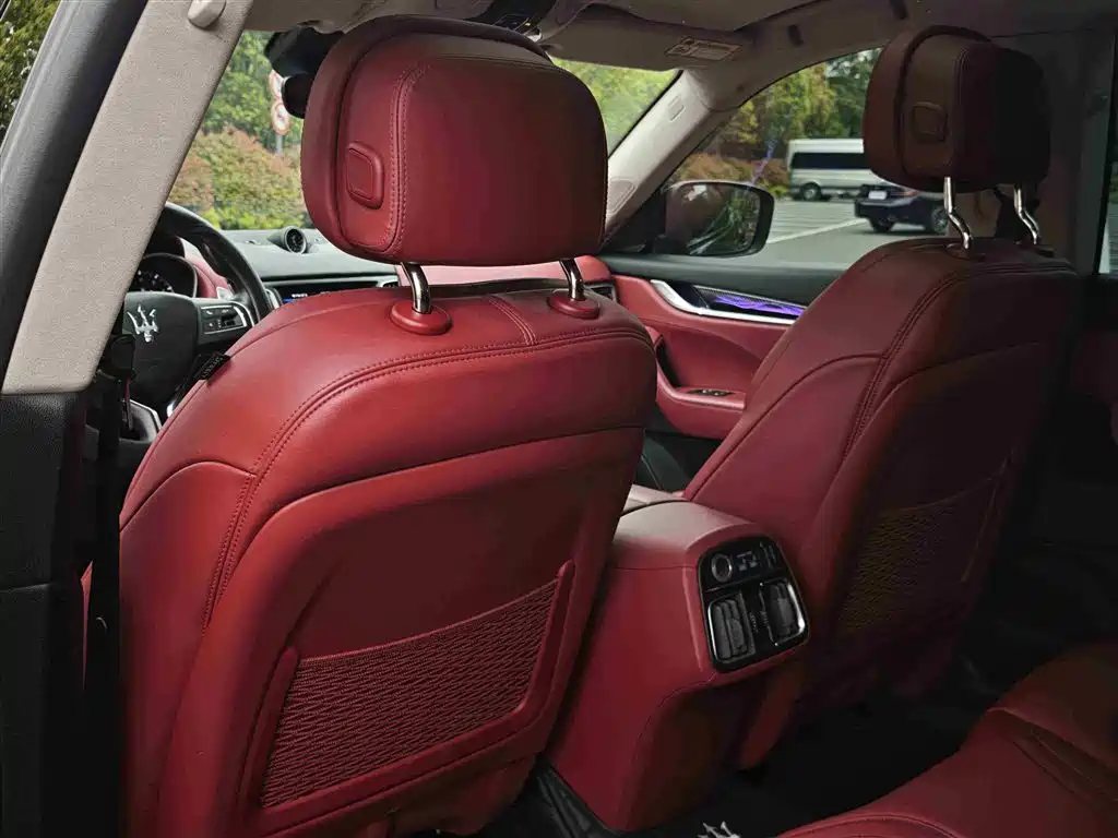 Maserati Levante 2016 3.0T Standard фото 17