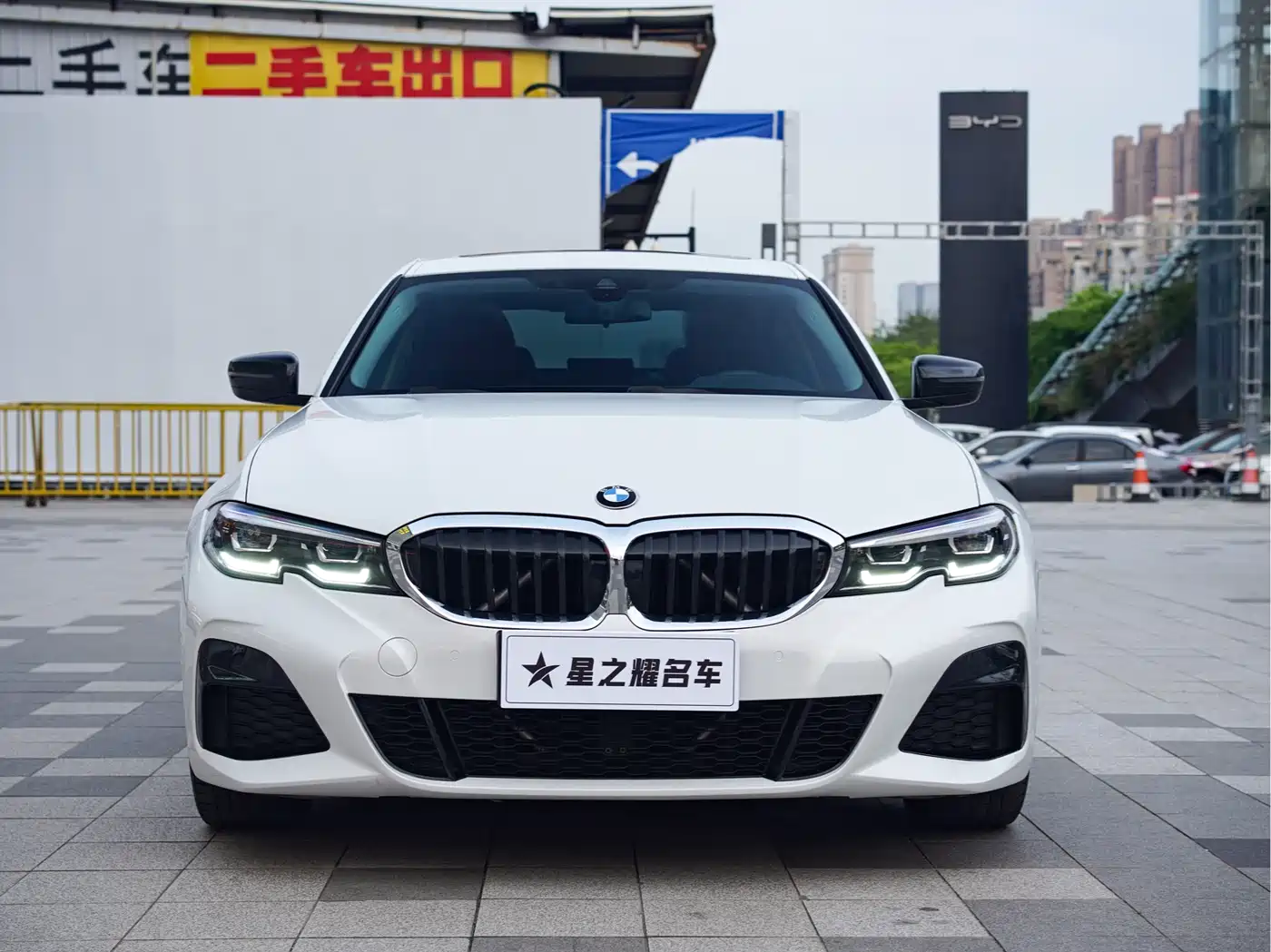 BMW 3 Series 2021 325Li M Sport Package фото 2