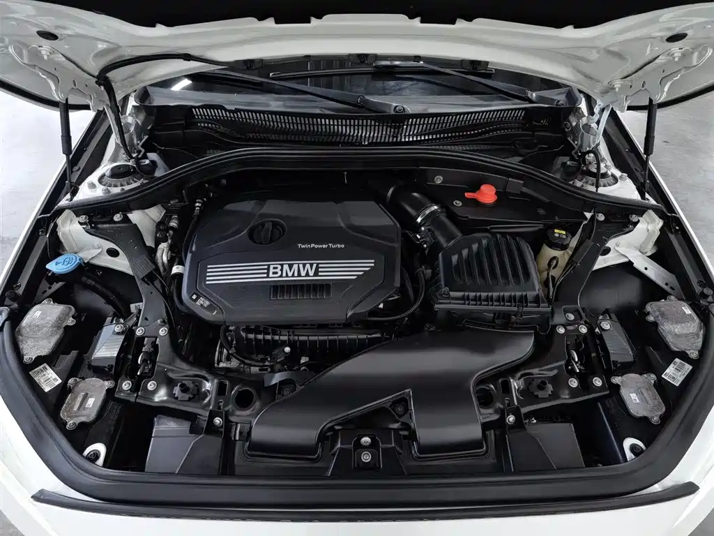 BMW 1 Series 2020 Model 120i M Sport Package фото 6