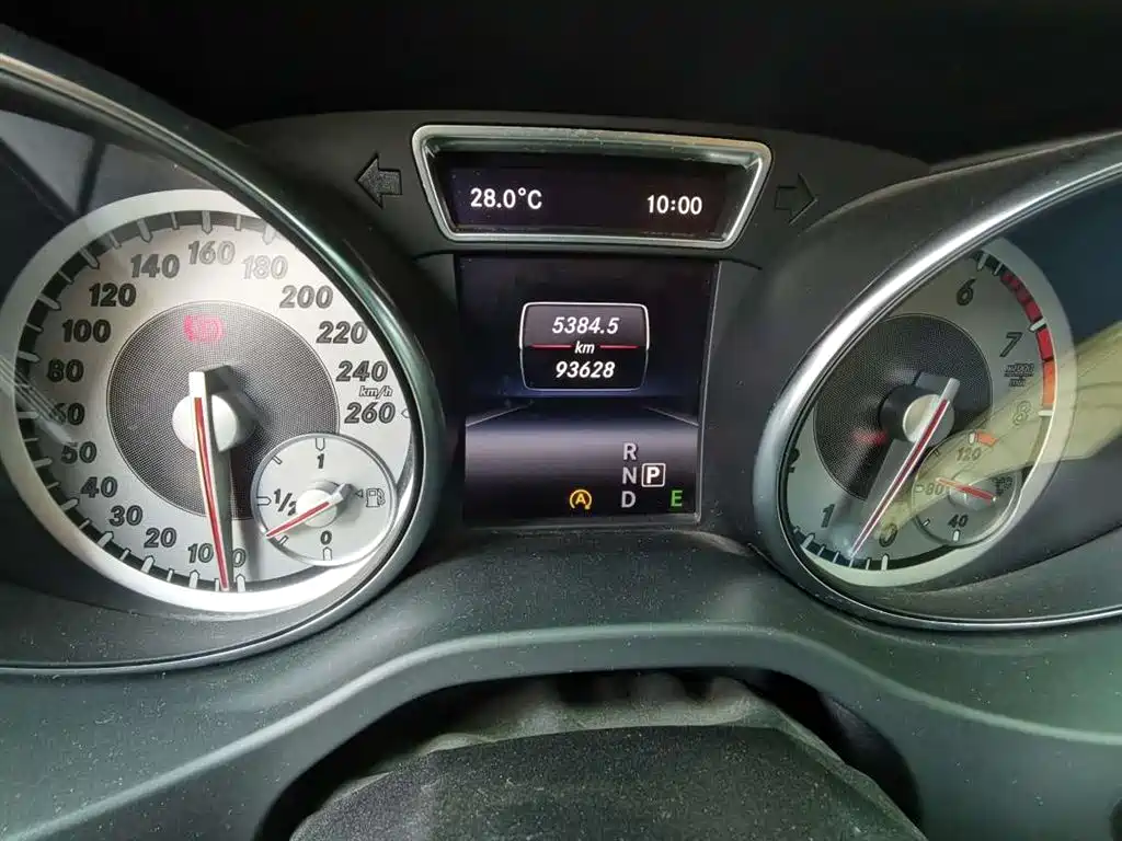 Mercedes-Benz GLA (Import) 2015 GLA 200 фото 8
