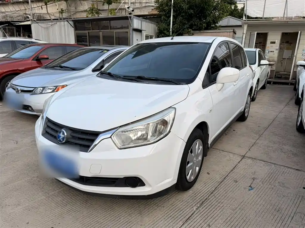 Venucia R50 2015 2014 1.6L Automatic Exciting Edition