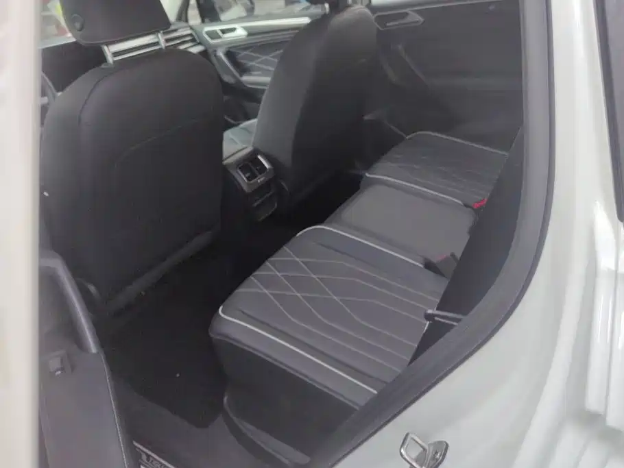 Volkswagen Tiguan L 2025 2024 300TSI Auto 2WD Smart Edition
