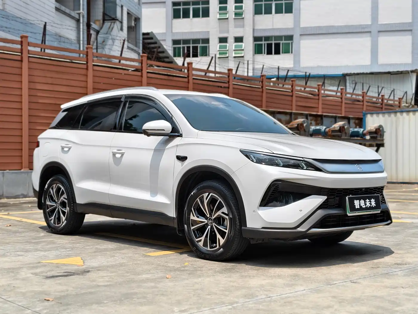 BYD Song Pro New Energy 2025 2nd Generation Smart Drive Edition DM-i 75KM Leading Type фото 3