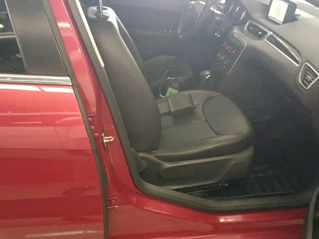 صورة 25 - Peugeot 308