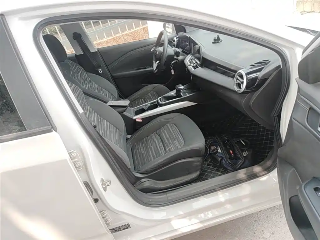 Chevrolet Monza 2024 1.5L Dual-Clutch Enjoyment Edition фото 25