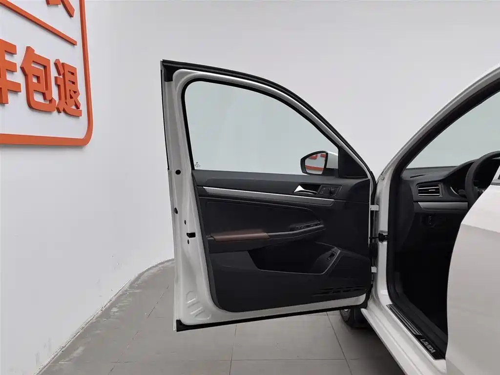 Volkswagen Lavida 2019 Lavida Start 1.5L Auto Comfort (China VI) фото 8
