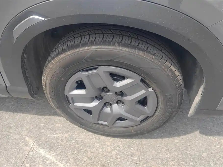 BYD Yuan UP 2025 Smart Drive Edition 401KM Vitality Version фото 6