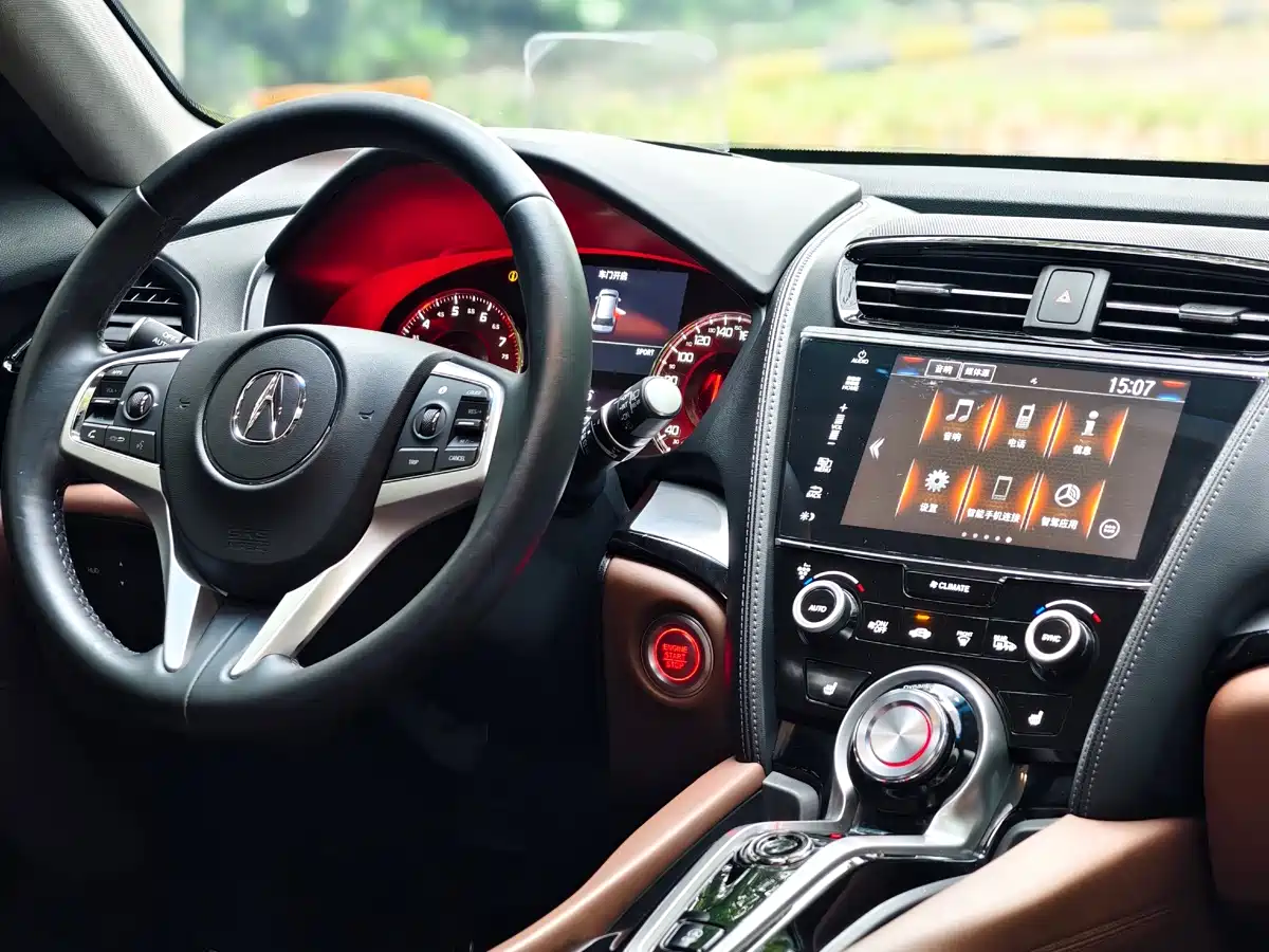 Photo 9 - Acura CDX