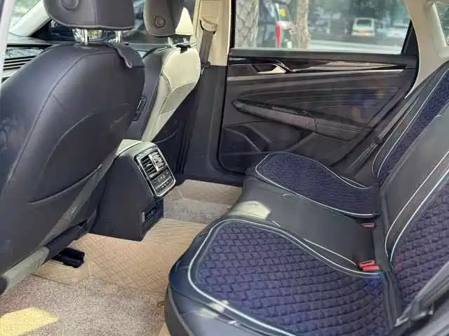 Volkswagen Passat 2022 330TSI Elite Edition фото 6