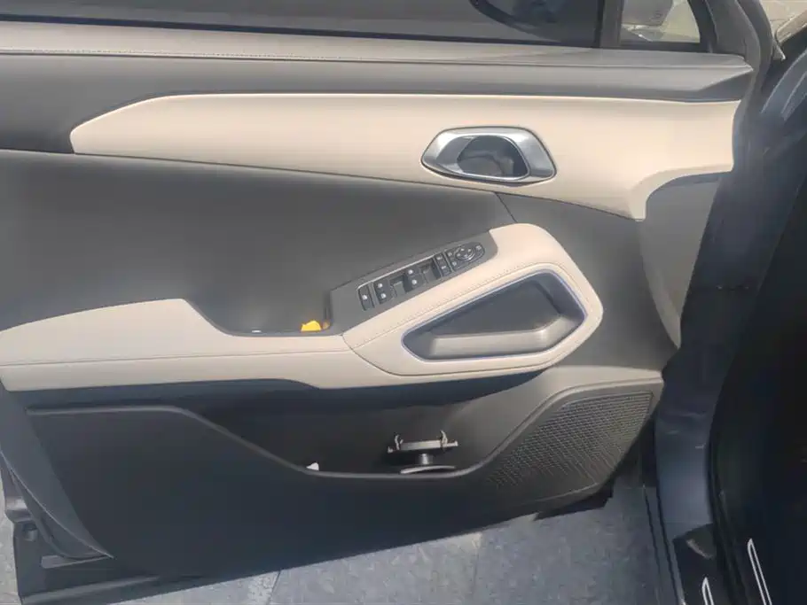 BYD Yuan UP 2025 Smart Drive Edition 401KM Vitality Version фото 7