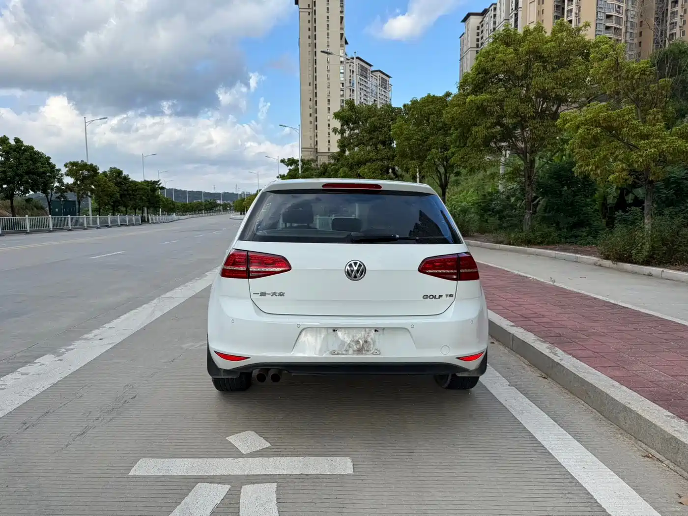 Photo 12 - Volkswagen Golf